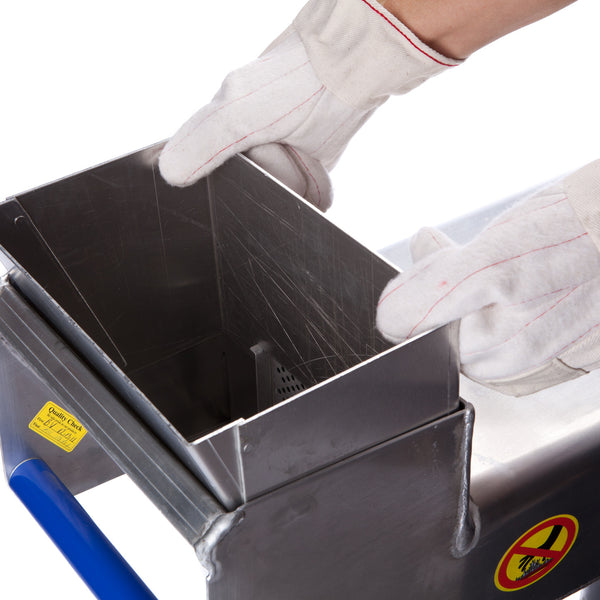 Splash Guard: Prevents splashing when filling the 611 series.